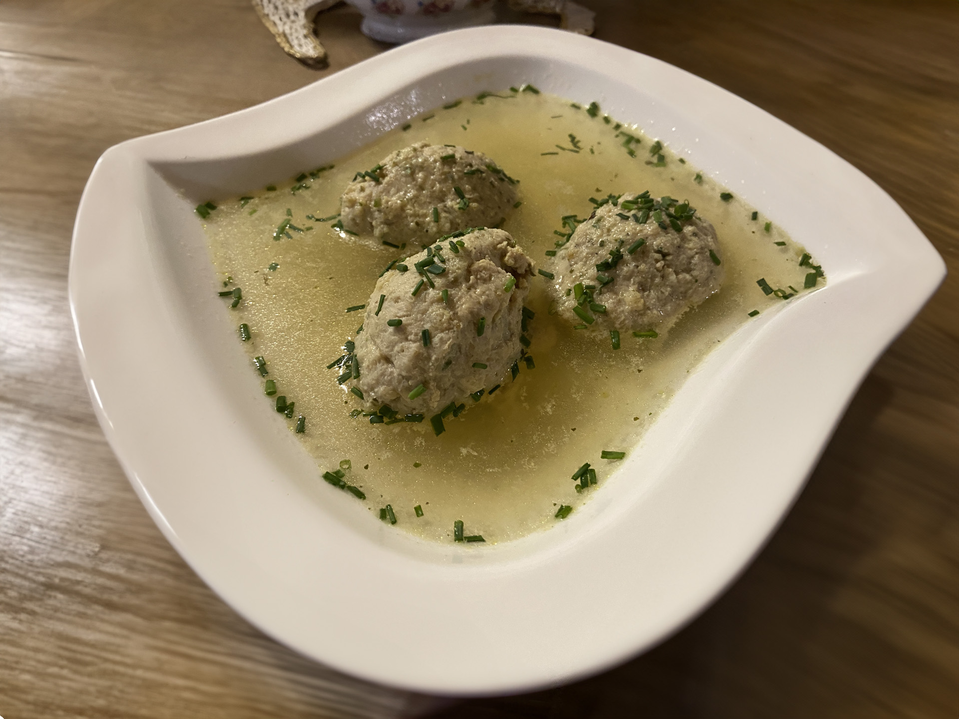 Suppe mit Leberknödel